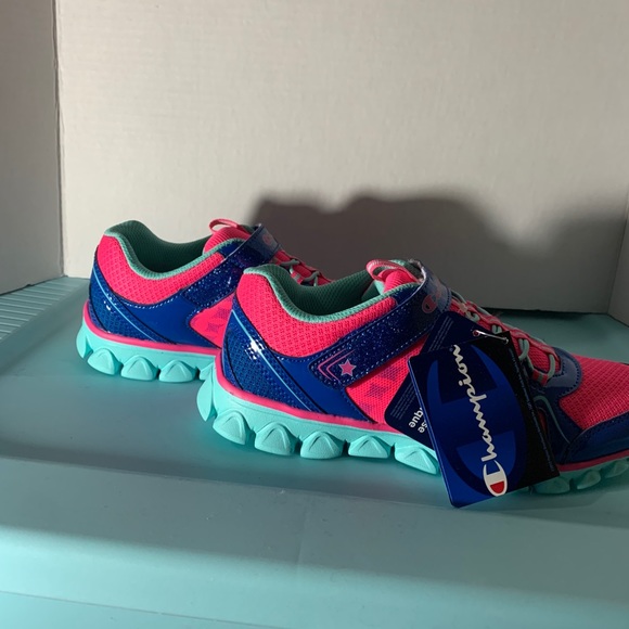 NWT GIRLS CHAMPION VINTAGE RUNNING SHOES - Picture 2 of 16